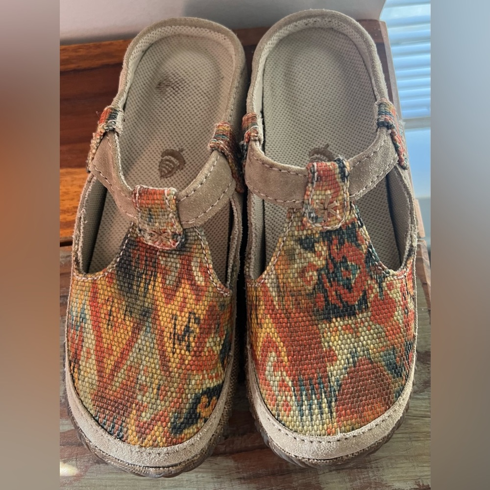 Acorn T-‎ strap Orange and Brown Slippers with Geometric Design